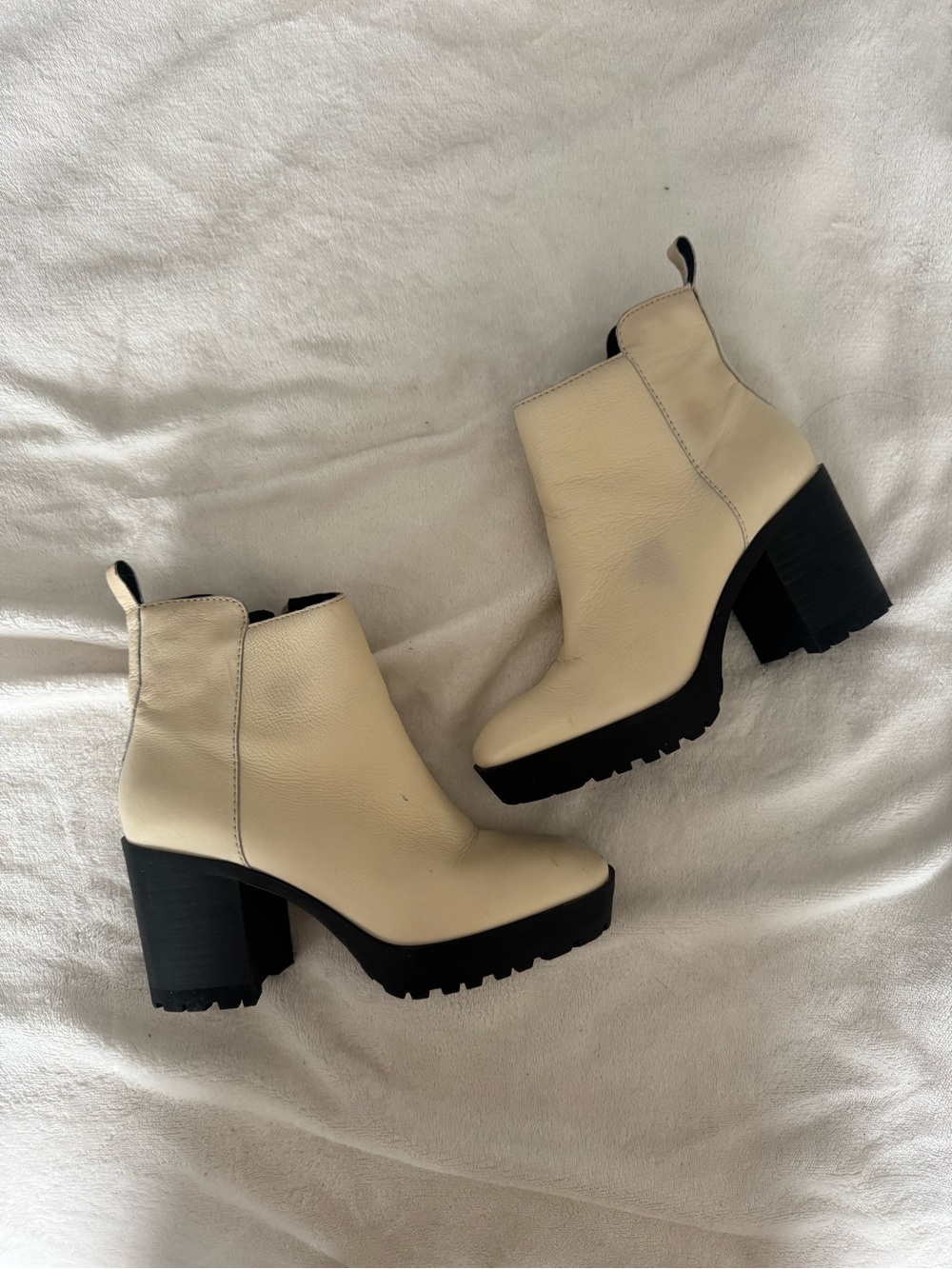 Lucky Brand Cream Platform Chelsea Booties
